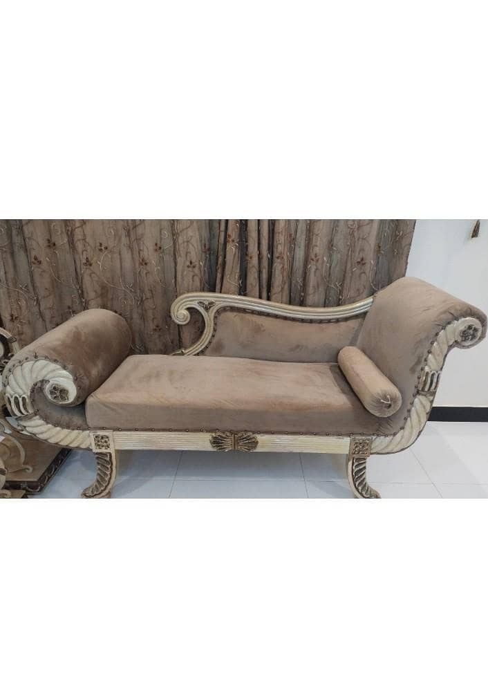 Dewan sofa 1