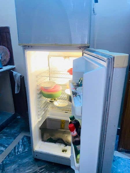 medium Fridge 2