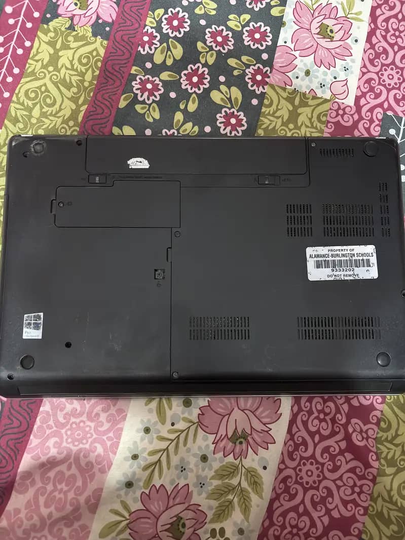 Lenovo laptop core i3 3rd gen 4