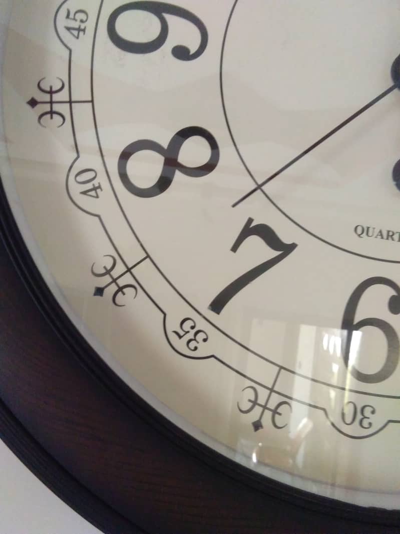 Wall clock 4