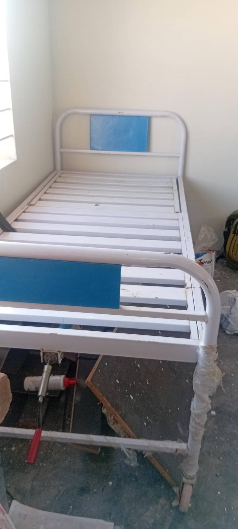 single bed 0