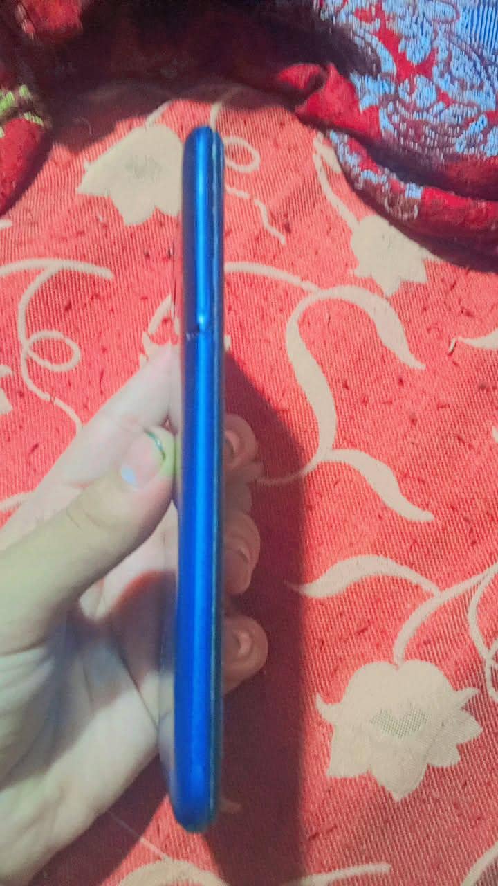 tecno spark 6go 2