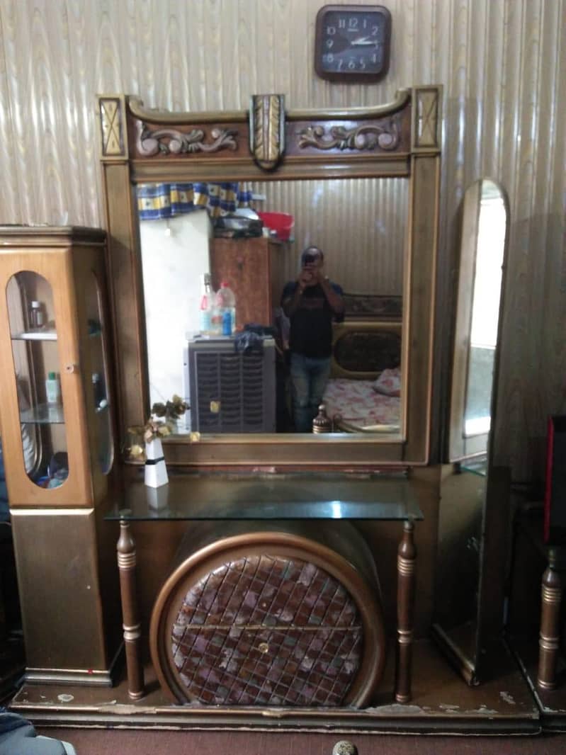 Bed/Dressing /side tables  0320-0433561 0