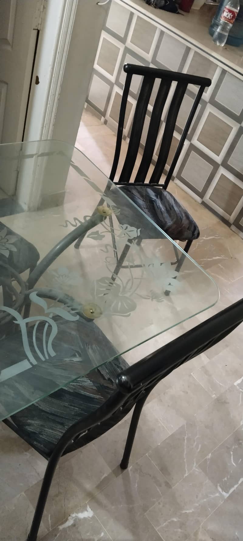 Glass dinning table 1