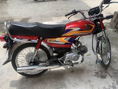 Very neat and clean one hand only