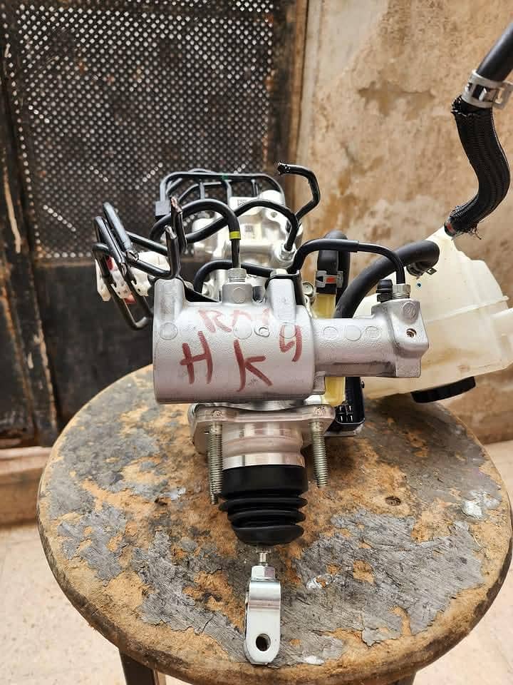 Aqua, Prius, Axio, Feilder, Camrey ABS Unit 4
