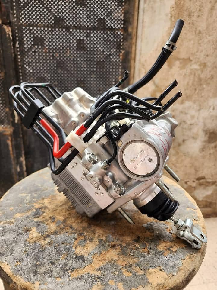 Aqua, Prius, Axio, Feilder, Camrey ABS Unit 7