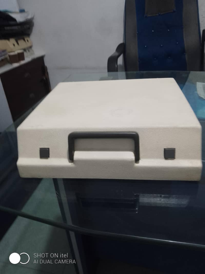 OLYMPIC Typewriter 1
