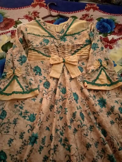 Ladies and baby sali