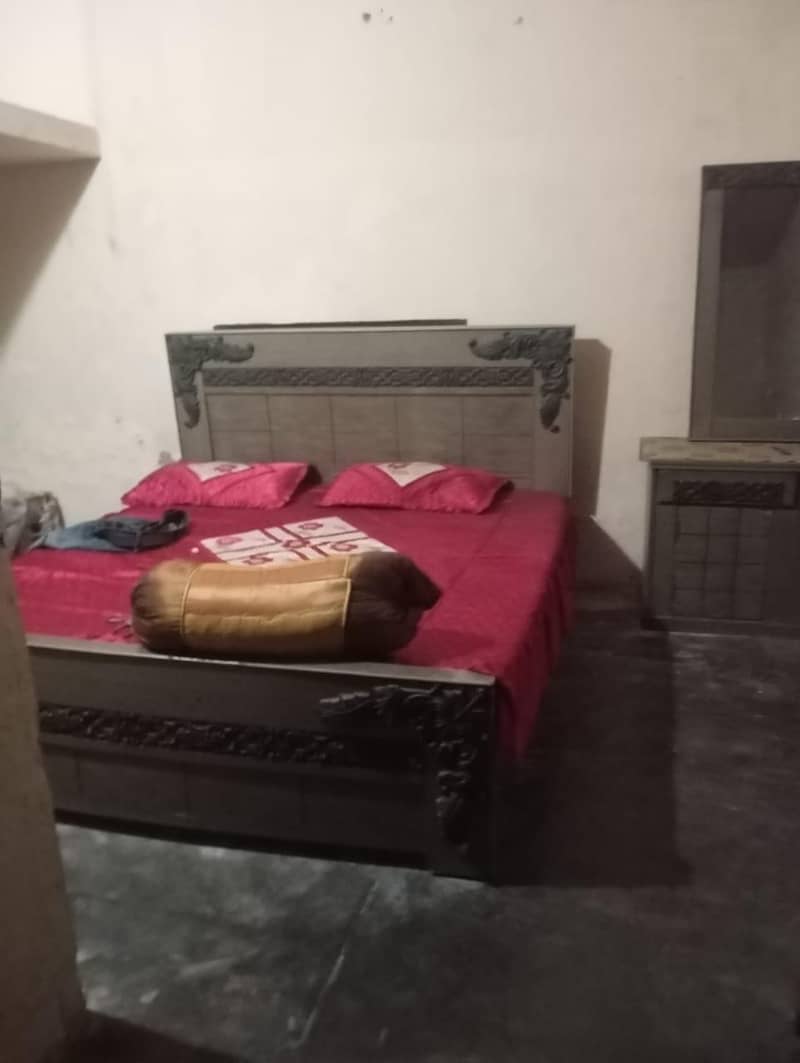 Bed dressing table side Table for sale 1