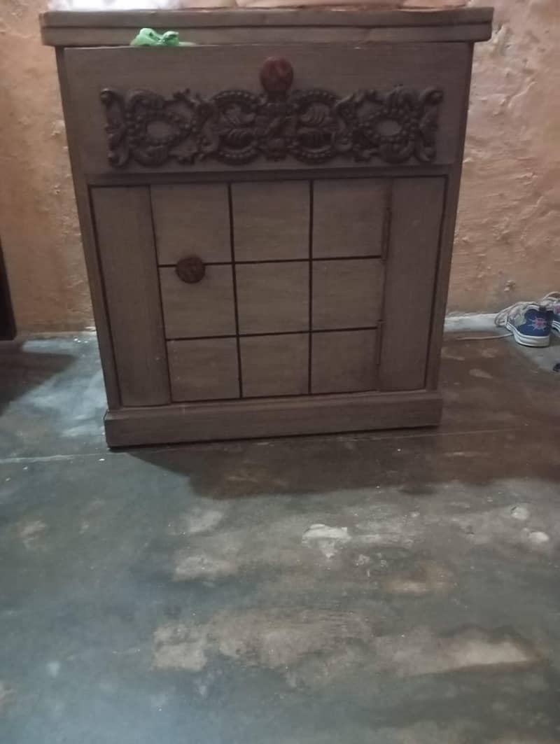 Bed dressing table side Table for sale 5