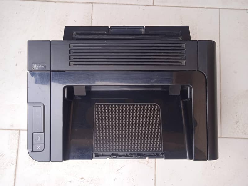 HP Laserjet P1606dn 0