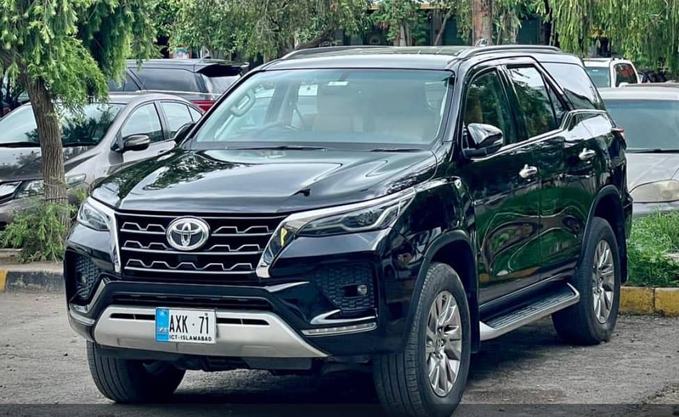 Coaster for rent on monthly and daily basis also available prado/ v8 7