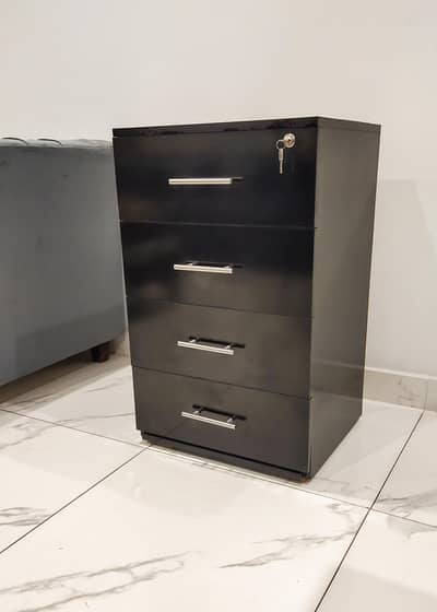 Modern Black Wooden 4 Drawer Chest – Elegant Bedroom Storage Furniture