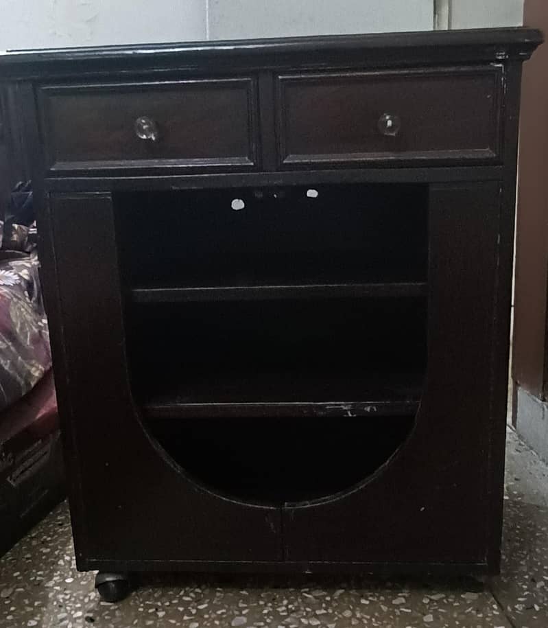TV trolley 0