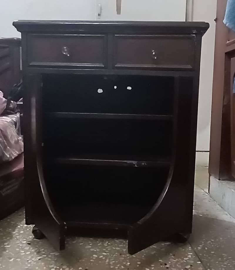 TV trolley 1