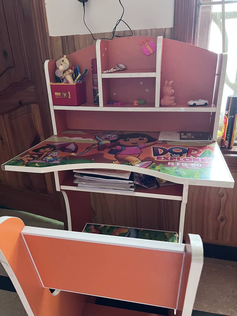 Kids study table. 1