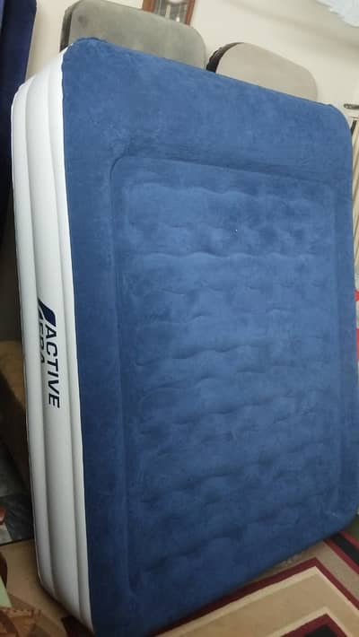 King Size Air Bed / Mattress 80"/60"/16" Built-in Machine