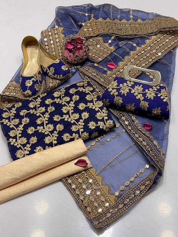 5-Piece Ashrafi Women’s Suit with Crinkle Chiffon Shirt, Embroidered Dupatta, Masuri Trouser, Free Khussa, and Clutch for Girls