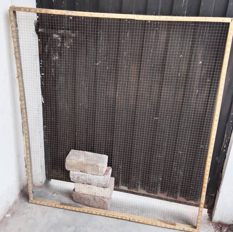 Cage and Wooden Net Frame 0