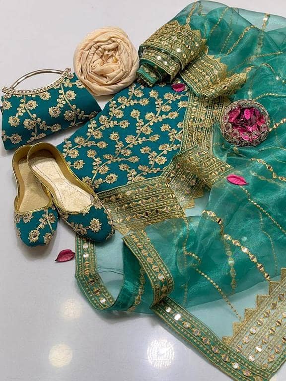 Ashrafi Customized Ladies' Chiffon Crinkle Embroidered Unstitched 3-Piece Dress Set with Masuri Shalwar and Embroided Dupatta, Includes Matching Khussa and Clutch