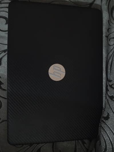 Hp laptop elitebook 840 G3 core i5 6th generation.