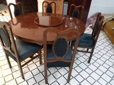 Dining table with 6 chair