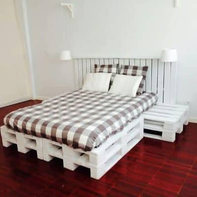 family and couple Room for rent daily basis & short time