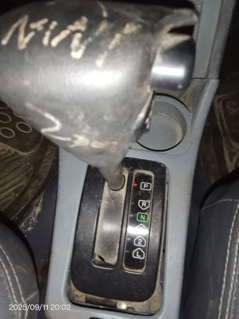 Suzuki swift Khyber automatic gear shift - Cars - 1106161156