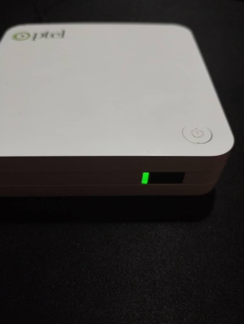 PTCL android TV box 4