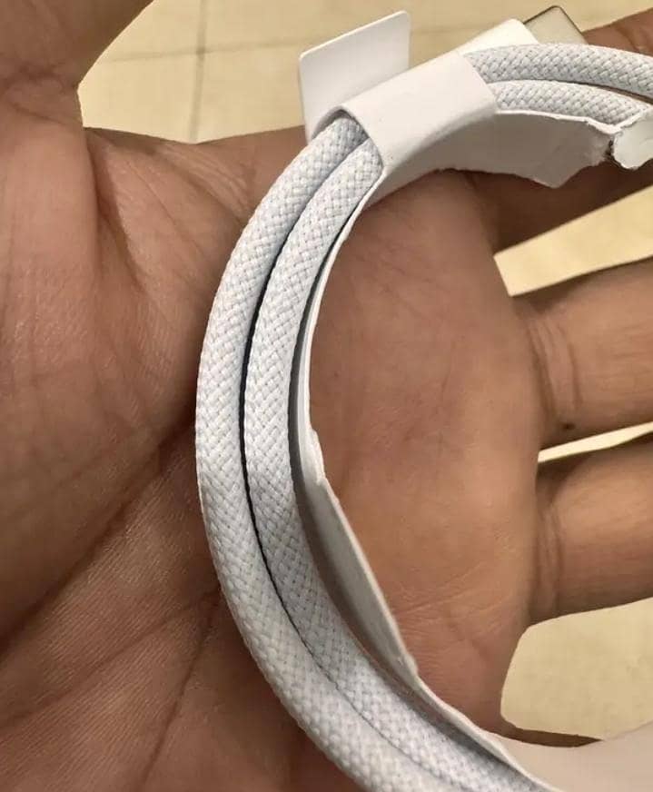 iphone 16 cable 1