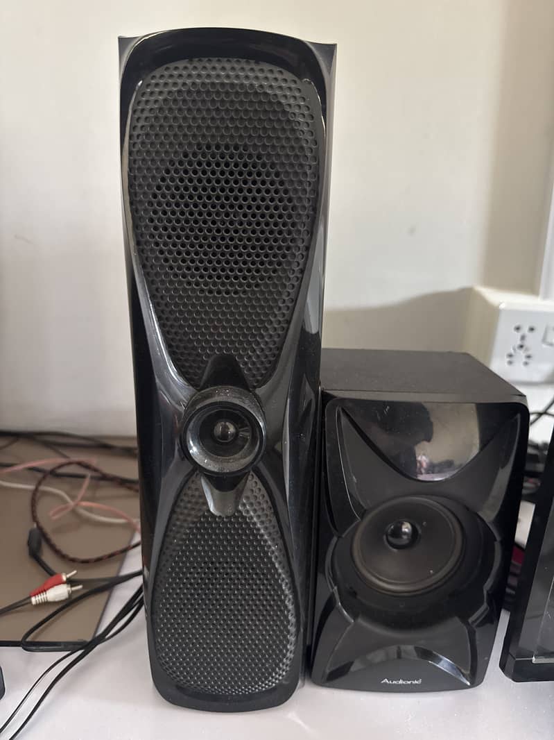 Audionic rainbow r30 1