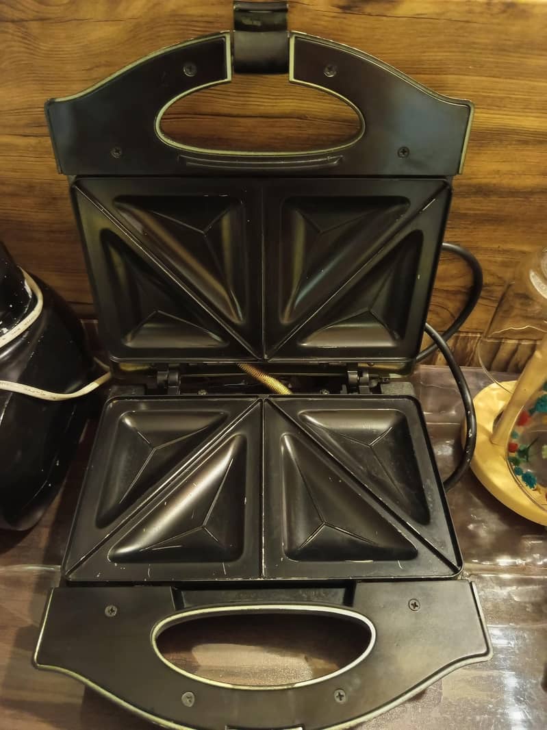 sandwich maker 1