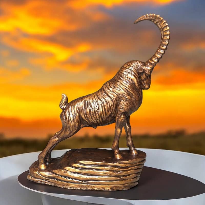 Markhor Ibex statue and sculpture 0