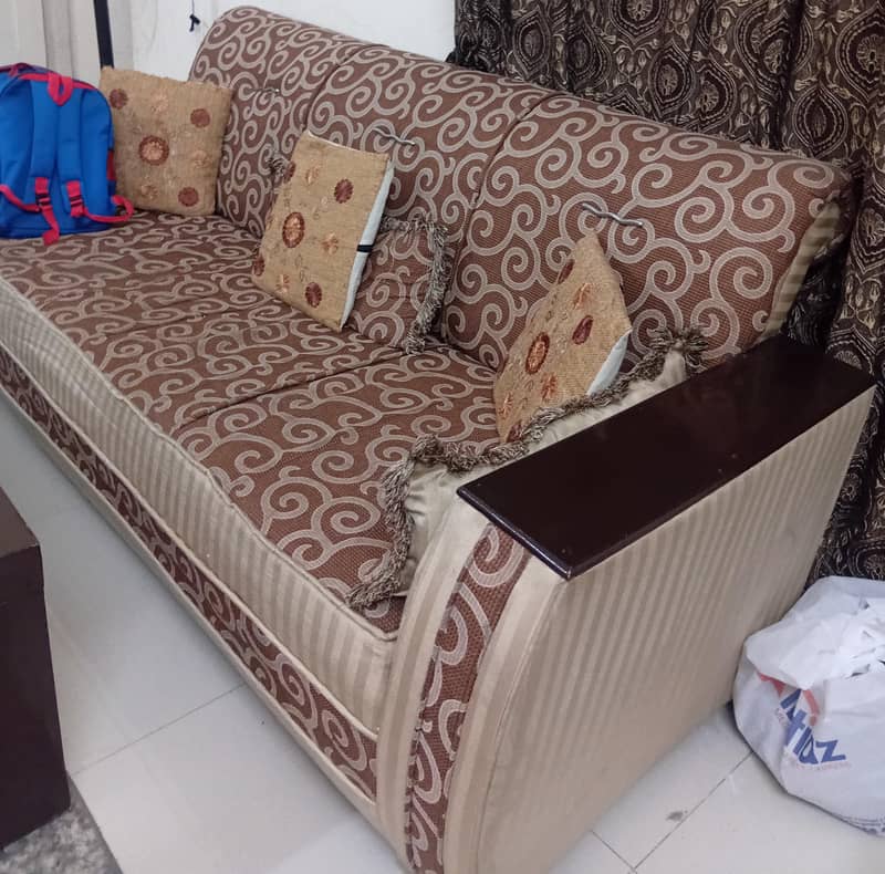 5 seat sofa set with centre table 1