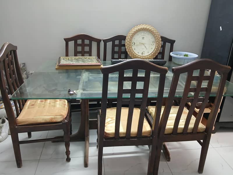 Daning table 0