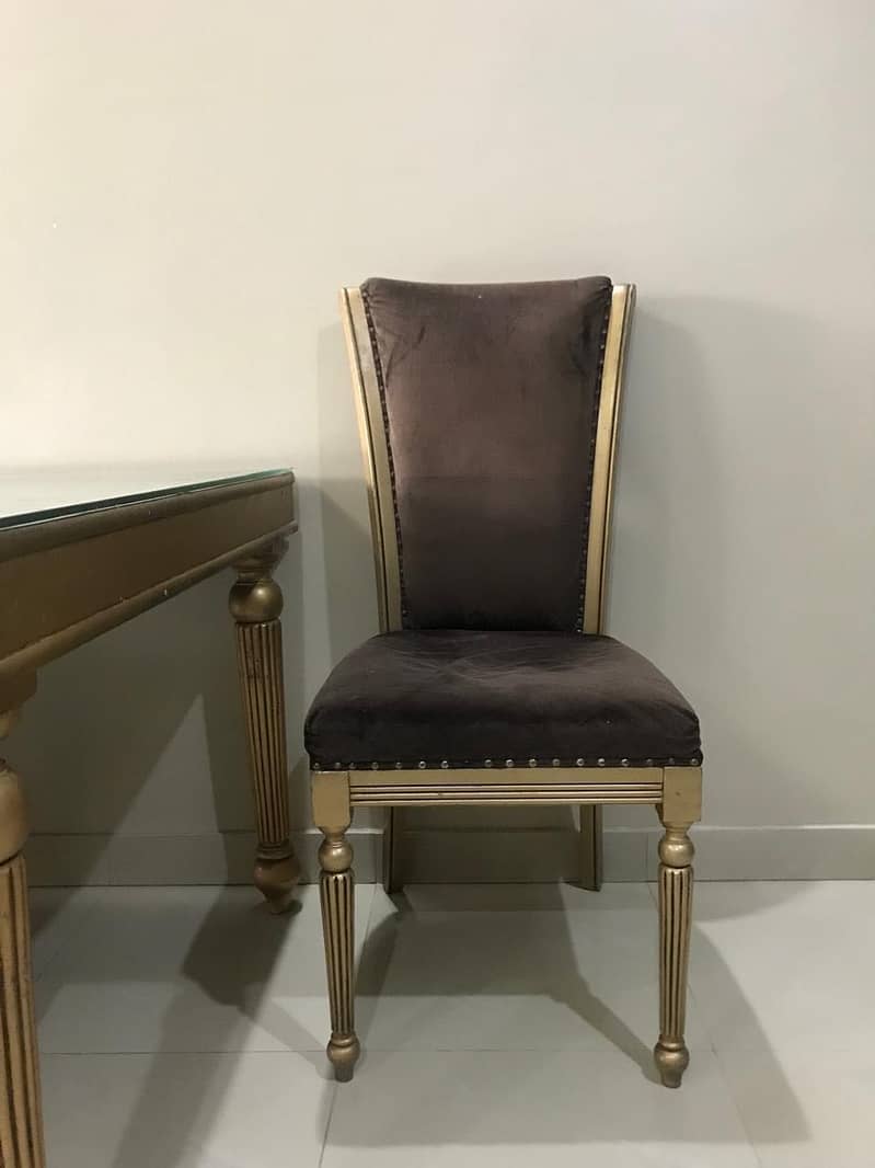 Dining table for sale 4