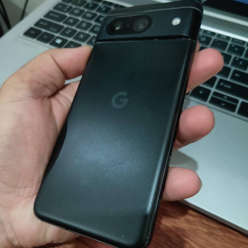 Google Pixel 8 3