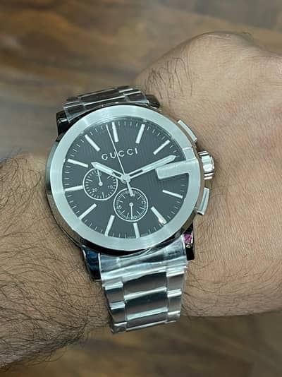 Gucci Mens and ladies original watches are available delivery Pakistan