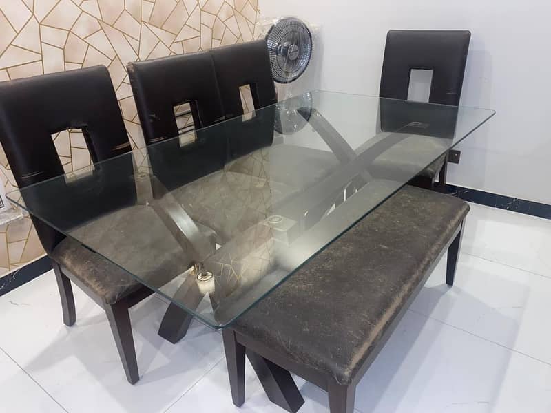 Dinning table 0