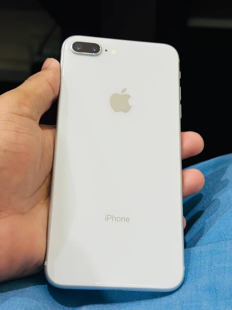 iPhone 8 Plus 7