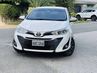 Toyota Yaris 1.3 full option Car 2021 modal