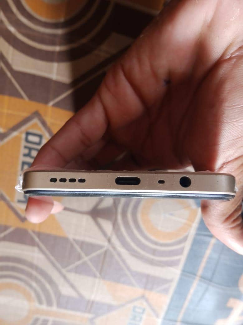realme 4