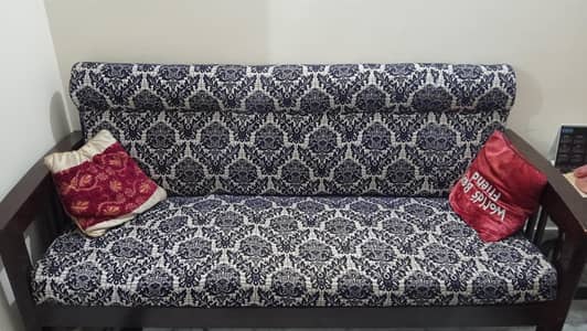 7 seater Sofa Avilible pure wood