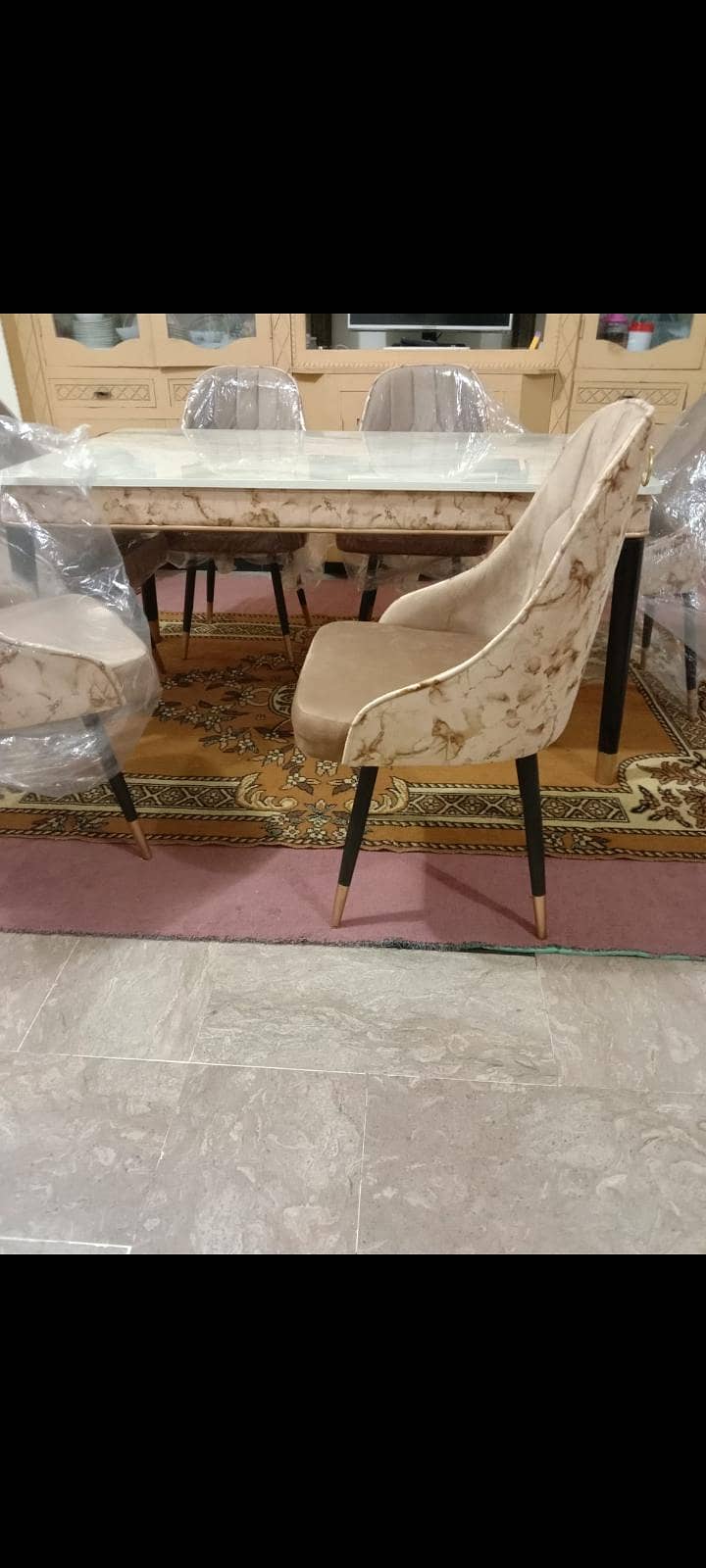 6 seater Dining table 2