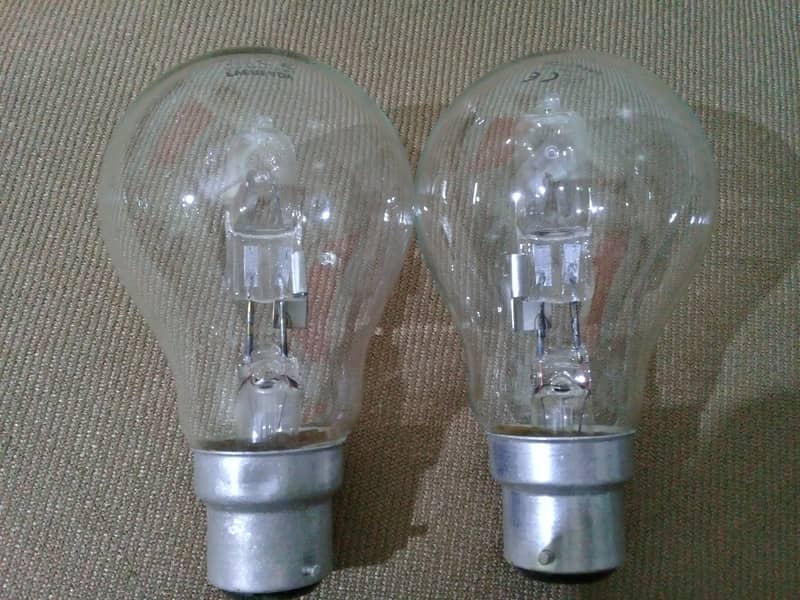 Duracell Halogen Dimmable Bulb 4