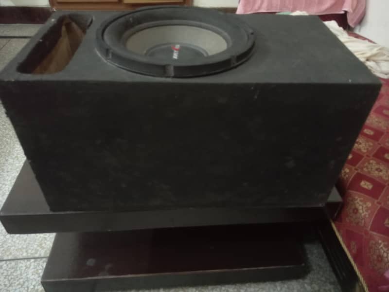 Amplifier And Boofer 4