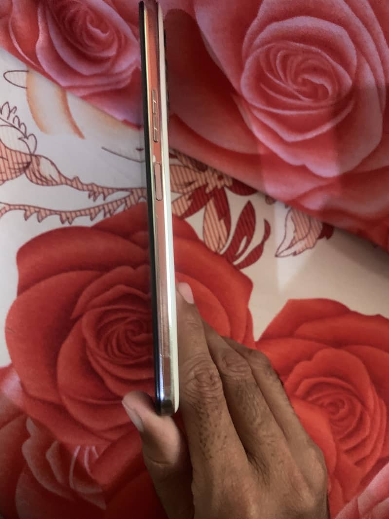 Tecno camon 18p 0