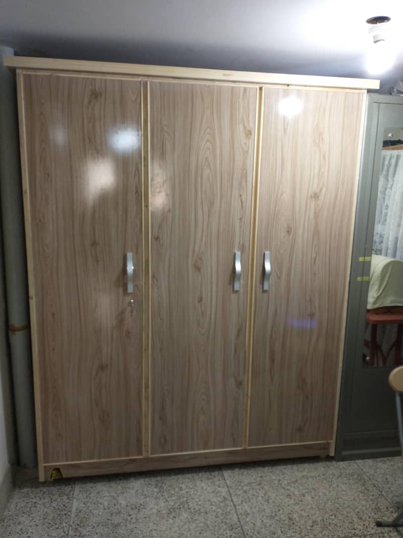 Almari | Wardrobe | Cupboard | Wall To Wall Movable Available 2