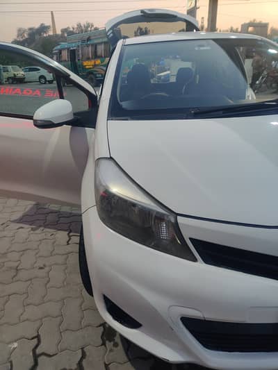 Toyota Vitz 2012